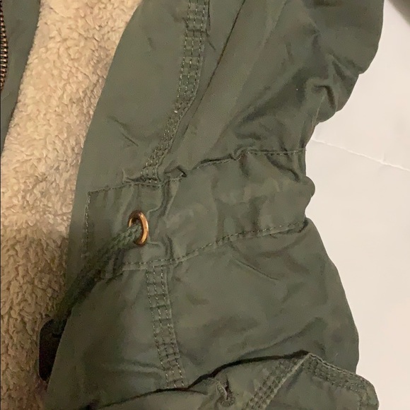 Removable hooded Parka - Picture 4 of 6